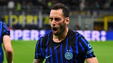 Cesc Fabregastan Hakan Çalhanoğluna büyük övgü: Ona hayranım