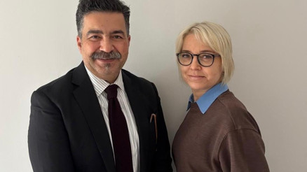 Urladam’da yeni sergi: Çok Benziyor Ama O