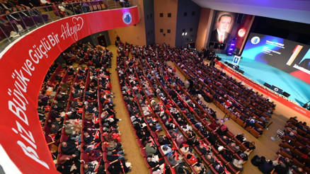 Veysel Tiryaki 2025 faaliyetlerini anlattı... ‘En çok yatırım yapan belediyeyiz’ Veysel Tiryaki 2025 faaliyetlerini anlattı... ‘En çok yatırım yapan belediyeyiz’