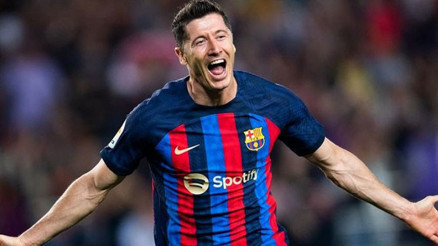 Lewandowskiye transfer teklifi yapılıyor Maaşı belli oldu