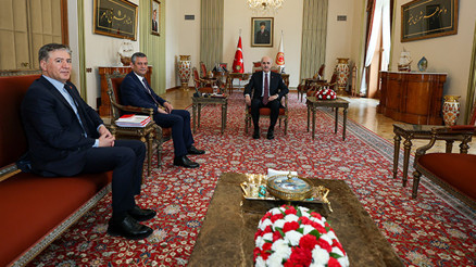 TBMM Başkanı Kurtulmuş, Kamu Başdenetçisi Akarcayı kabul etti