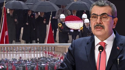 Bakan Tekin, 23 Nisan Ulusal Egemenlik ve Çocuk Bayramı dolayısıyla Anıtkabir’i ziyaret etti