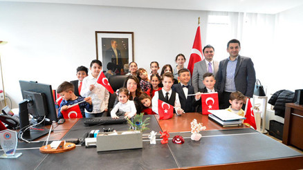 Ulusal Egemenlik ve Çocuk Bayramı kutlu olsun