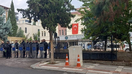 Şanlıurfada Halfeti Belediyesinde yolsuzluk operasyonu: Eski başkan dahil 49 gözaltı
