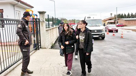 Bakan Tekin önlemleri anlattı: Okullara dedektör ve x-ray çalışması