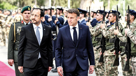 Rumlarla ‘NATO tipi’ anlaşma... Fransa’dan Güney Kıbrıs’a ‘kalıcı asker’ Rumlarla ‘NATO tipi’ anlaşma... Fransa’dan Güney Kıbrıs’a ‘kalıcı asker’