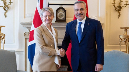 Türkiye Dışişleri Bakanı Hakan Fidan Londra’da temaslarına başladı