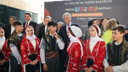 Mezopotamya’nın kalbinde Şanlıurfa’da Kültür Yolu Festivali başladı Mezopotamya’nın kalbinde Şanlıurfa’da Kültür Yolu Festivali başladı