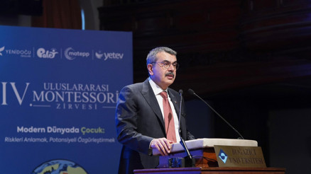 Milli Eğitim Bakanı Tekin: Fiziki tedbirlerle sorunu çözeceğimizi düşünürsek büyük yanılgı içerisine girmiş oluruz Milli Eğitim Bakanı Tekin: Fiziki tedbirlerle sorunu çözeceğimizi düşünürsek büyük yanılgı içerisine girmiş oluruz