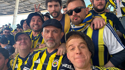 Fenerbahçe tribününde ünlü simalar