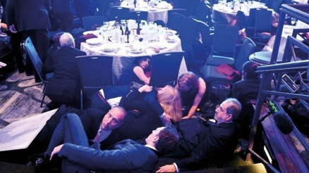 Trump’a Washington’da saldırı girişimi... Muhabirler yemeğinde panik, korku, kargaşa