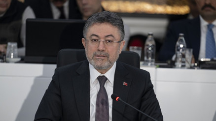 Tarım ve Orman Bakanı İbrahim Yumaklı: Teknolojiyi insan tecrübemizle birleştirerek mücadelemizi güçlendiriyoruz Tarım ve Orman Bakanı İbrahim Yumaklı: Teknolojiyi insan tecrübemizle birleştirerek mücadelemizi güçlendiriyoruz