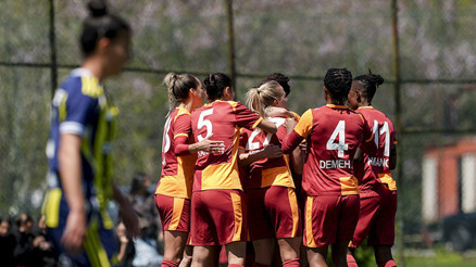 Kadınlar derbisinde de kazanan Galatasaray