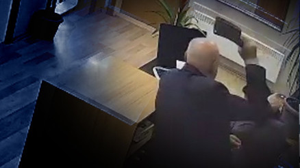 Belediye başkanının sekreterine satırlı saldırı: Dehşet anı kamerada