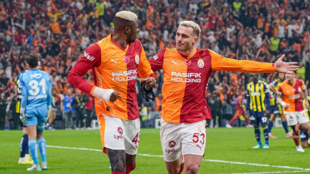 Galatasarayın derbi başarısı Avrupa manşetlerinde