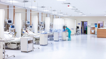 Yoğun bakım hemşiresi koma hastalarına cinsel istismarda bulundu