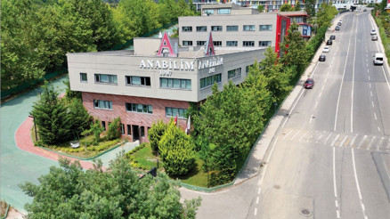 Anabilim’den Avrupa yüzme yarışlarında 5 madalya, bilimde zirve ve sanatta dünya başarısı