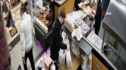 Arnavutköy’de ilginç olay: Aynı kişi adına 25 restorandan sipariş verildi Arnavutköy’de ilginç olay: Aynı kişi adına 25 restorandan sipariş verildi