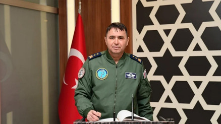 Mete Kuş kimdir Konya 3. Ana Jet Üs Komutanı Tümgeneral Mete Kuş kaç yaşında, nereli Mete Kuş kimdir Konya 3. Ana Jet Üs Komutanı Tümgeneral Mete Kuş kaç yaşında, nereli