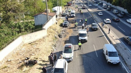 Freni patlayan tır karşı şeride geçti…. Feci kazada ölü ve yaralılar var