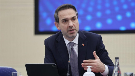 Bakan Bayraktar: Özel, kusura bakmayın ama bu konuda bildiğiniz hiçbir şey yok