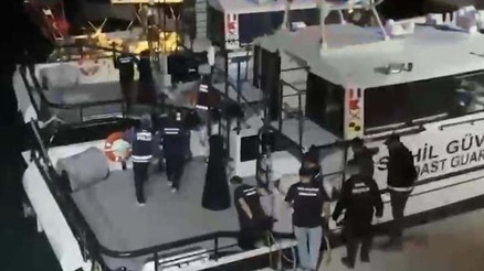 Yelkenli tekneye uyuşturucu operasyonu: 5 tutuklama