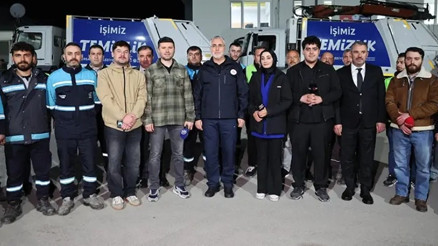 Çalışma ve Sosyal Güvenlik Bakanı Işıkhan, 1 Mayısı işçilerle karşıladı Çalışma ve Sosyal Güvenlik Bakanı Işıkhan, 1 Mayısı işçilerle karşıladı