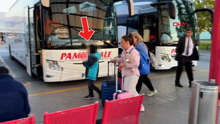 Nazar, 7 yıl sonra kavuştuğu annesiyle yeni hayatı için yola çıktı; DHA o anları görüntüledi Nazar, 7 yıl sonra kavuştuğu annesiyle yeni hayatı için yola çıktı; DHA o anları görüntüledi