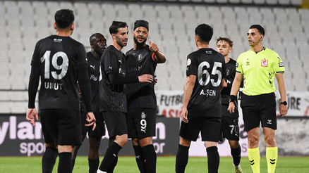 Manisa FK, Sakaryasporu farklı mağlup etti
