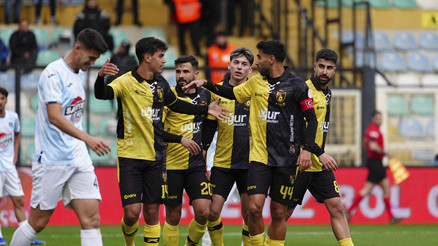 İstanbulspor, Adana Demirspora gol oldu yağdı