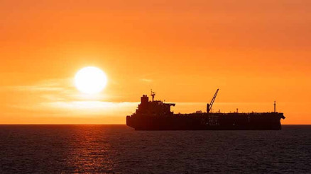 Yemende petrol tankeri kaçırıldı