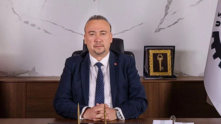 Özkan Yalım, CHPden ihraç edildi