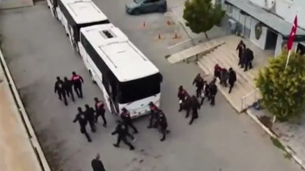 1 milyar TLlik operasyon 149 şüpheli gözaltında 1 milyar TLlik operasyon 149 şüpheli gözaltında