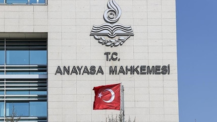 AYM’den iki karar: Yönetmelikle sınava iptal