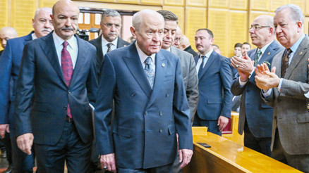 Terörsüz Türkiye yolunda Bahçeli’den statü çıkışı Terörsüz Türkiye yolunda Bahçeli’den statü çıkışı