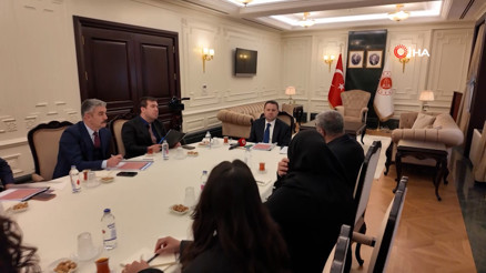 Adalet Bakanı Gürlek, Rojin Kabaişin ailesi ile görüştü