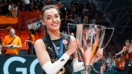 Eylül Akarçeşme Yatgından Galatasaraya veda