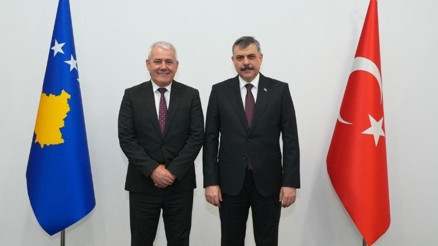 Bakan Çiftçi, Kosovalı mevkidaşı Sveçla ile görüştü