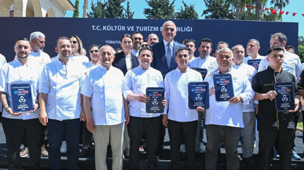 Akdenizin incisi ilk kez Kültür Yolu sahnesinde Mersinde festival coşkusu başladı Akdenizin incisi ilk kez Kültür Yolu sahnesinde Mersinde festival coşkusu başladı
