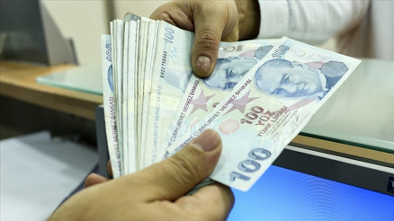 SGK: Analık ödeneği süresini tekil gebeliklerde 24 haftaya, çoğul gebeliklerde ise 26 haftaya çıkarttık