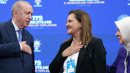 Afyonkarahisar Belediye Başkanı Burcu Köksal AK Partiye katıldı | Rozetini Cumhurbaşkanı Erdoğan taktı... İşte Köksalın ilk açıklaması Afyonkarahisar Belediye Başkanı Burcu Köksal AK Partiye katıldı | Rozetini Cumhurbaşkanı Erdoğan taktı... İşte Köksalın ilk açıklaması