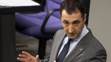 Cem Özdemir Başbakan seçildi