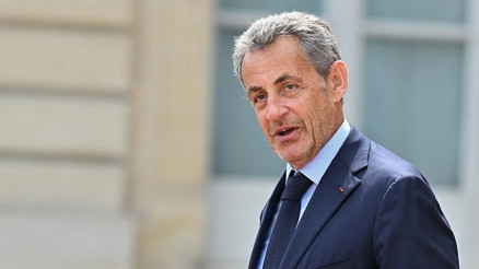 Eski Fransa Cumhurbaşkanı Sarkozy için istenen ceza belli oldu