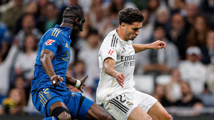 Real Madrid 2 golle kazandı, Bernabeuda ıslıklı tepki