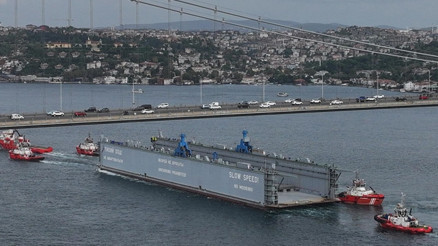İstanbul Boğazında gemi trafiği çift yönlü askıya alındı