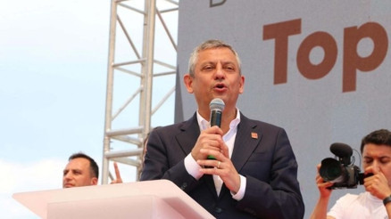 Özgür Özelden seçim açıklaması: Kaybedersem bir dakika durmam