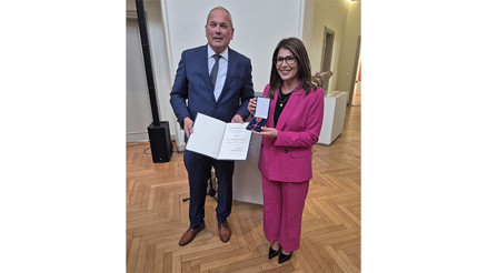 Waghäuselli Ebru Baz’a Almanya’dan Yüksek Onur