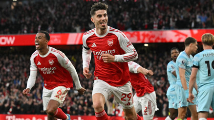 Arsenal, Premier Ligde şampiyonluğa çok yakın