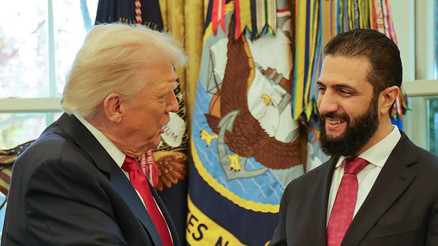 Trumptan Şaraya özel hediye