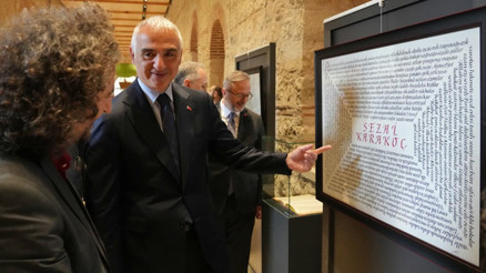 Karakoç’un gizli arşivi ilk kez ortaya çıktı Daha önce hiç görülmemiş belgeler ilk kez sergileniyor
